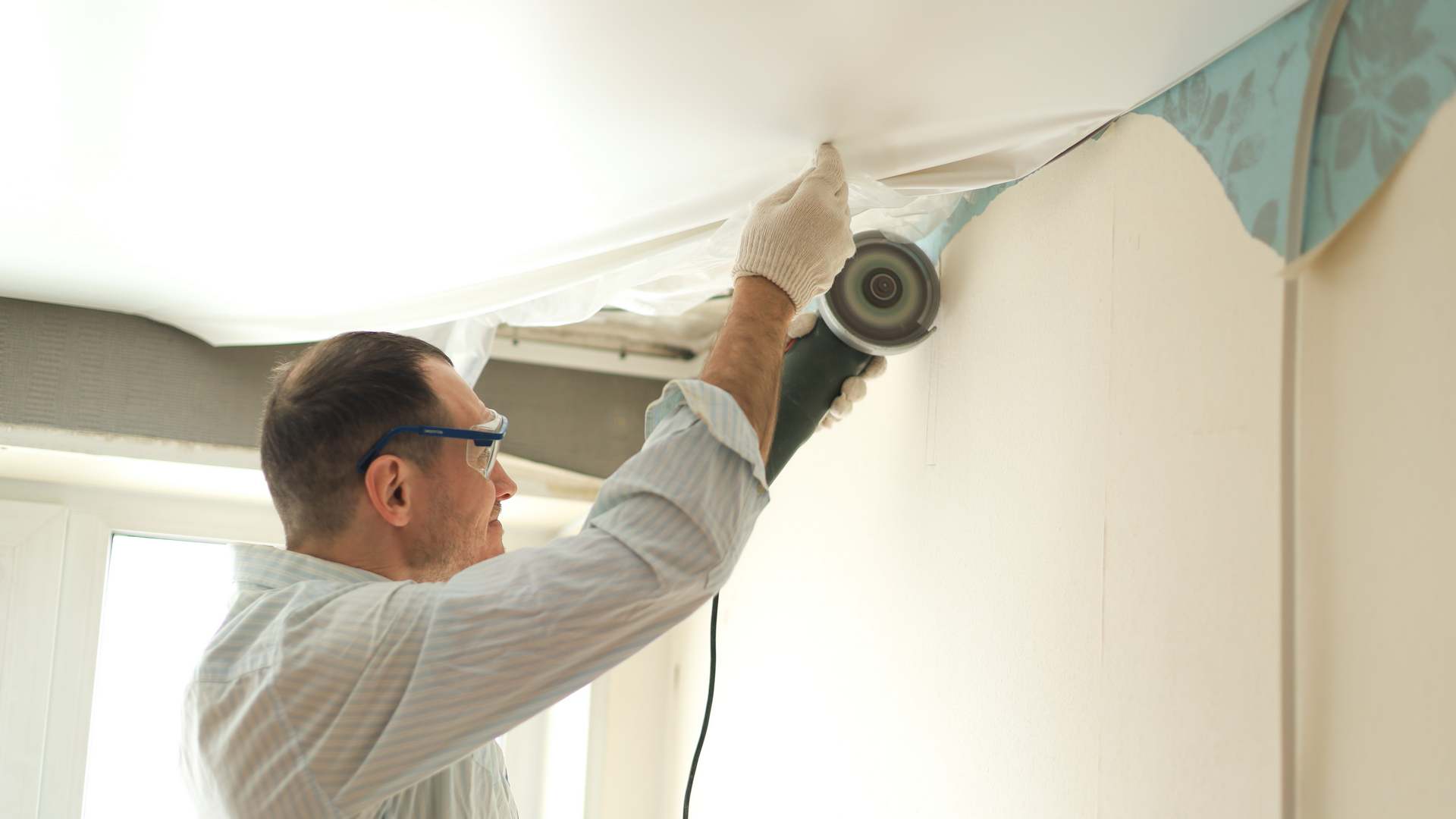 Professional Wallpaper Removal