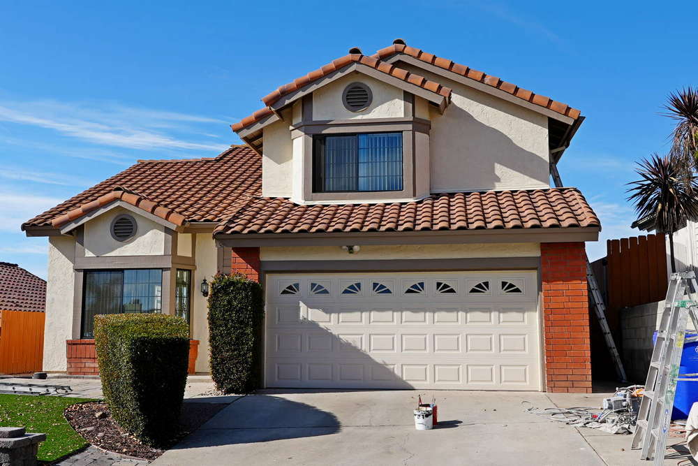 What Makes Professional Exterior Painting More Effective Than DIY?