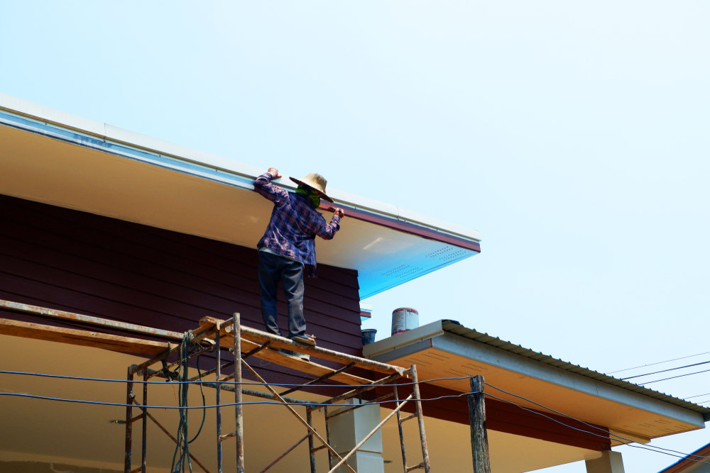 Signs It’s Time to Repaint Your Commercial Property