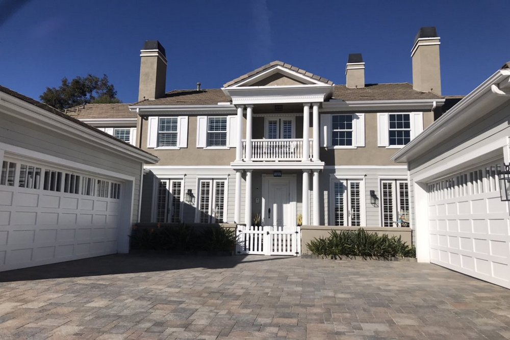 Can I Paint My Home’s Exterior Myself, or Should I Hire a Professional?