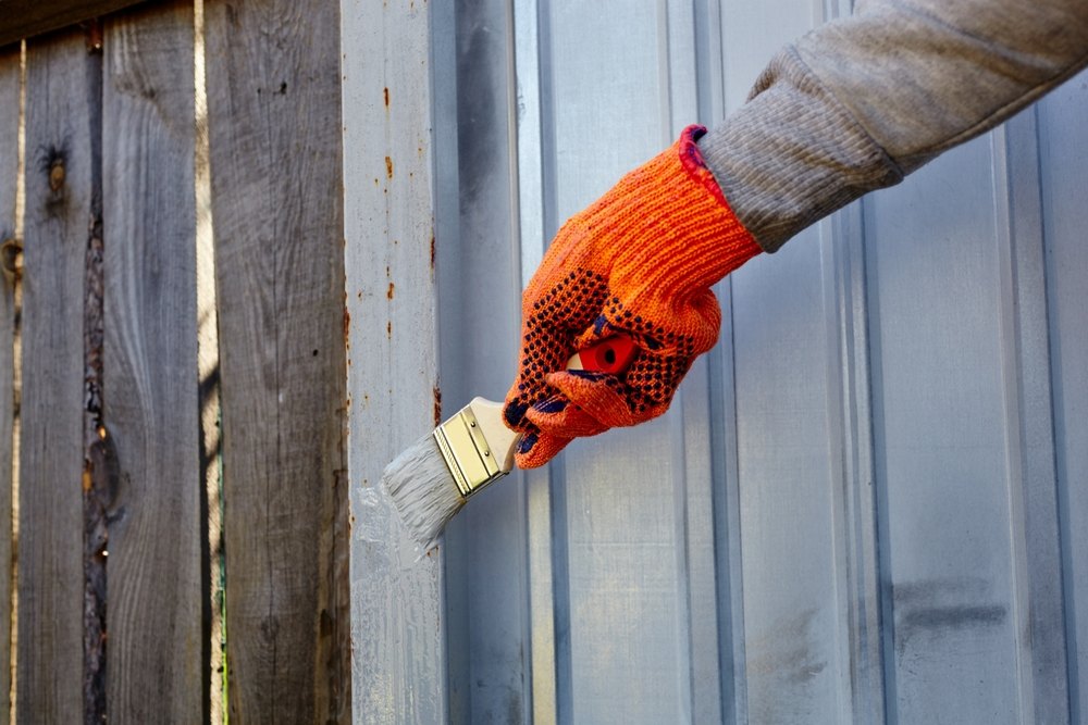 How Fence Painting Can Boost Your Home’s Curb Appeal Instantly