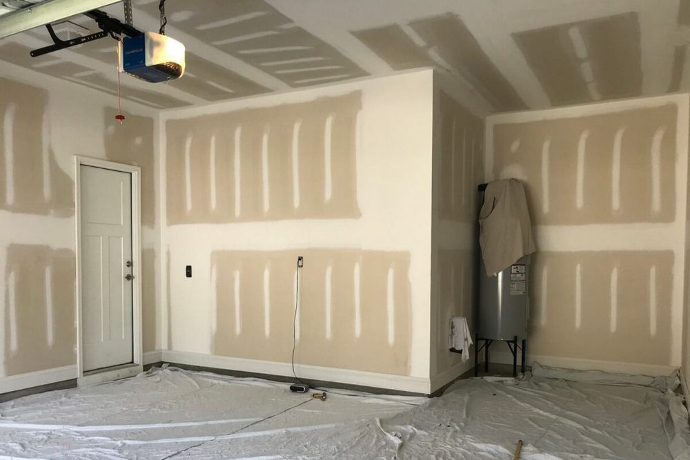Top Reasons to Hire a Professional for Your Garage Painting Project