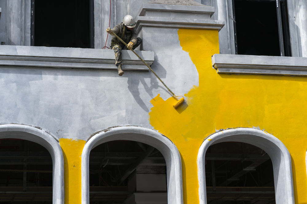 When to Repaint Your Commercial Property to Maintain a Professional Appearance