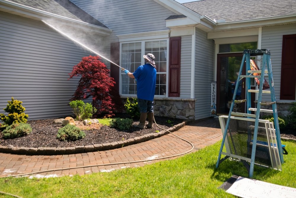 When to Schedule Pressure Washing to Prepare Your Home for Painting