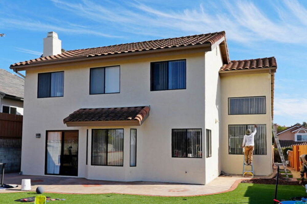 Why Exterior House Painting Is NOT a DIY Project